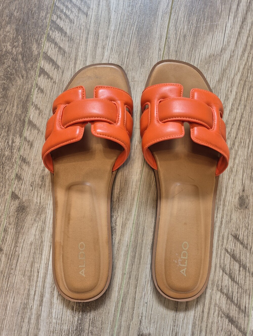 Aldo Women's Beach Resortwear Orange Leather Elenaa Flat Geometric Sandal Size 9 - Picture 2 of 4